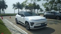 Review Kona Electric: Fitur Canggih dan Jarak Tempuh 900 km Review Kona Electric: Fitur Canggih dan Jarak Tempuh 900 km