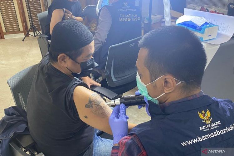 Ikut Hapus Tato Gratis, Warga: Malu Ditanya Anak “Itu Tato Apa, Abi?”