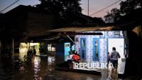 Banjir di Jakarta Meluas Rendam 34 RT Banjir di Jakarta Meluas Rendam 34 RT