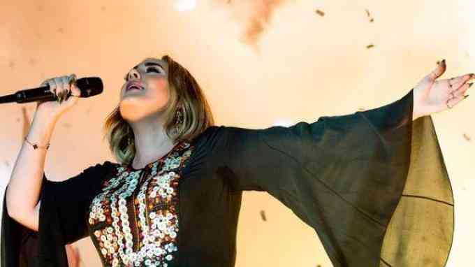 Mengapa Lagu Skyfall dari Adele Begitu Menghanyutkan?