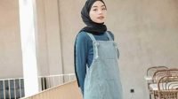 10 OOTD Overall Hijab Rok yang Simple tapi Fashionable 10 OOTD Overall Hijab Rok yang Simple tapi Fashionable