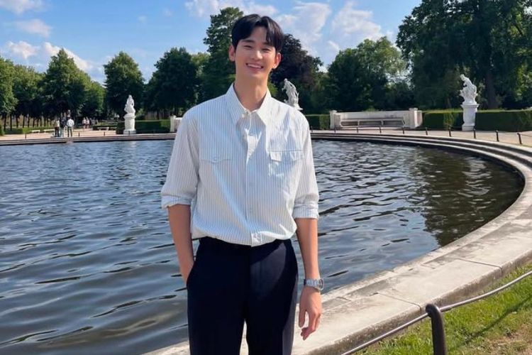 Kim Soo Hyun Batalkan Acara Pertemuan Penggemar di Taiwan