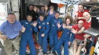 Anggota SpaceX Crew-10 Bertemu Dua Astronot yang Terdampar di Luar Angkasa Anggota SpaceX Crew-10 Bertemu Dua Astronot yang Terdampar di Luar Angkasa