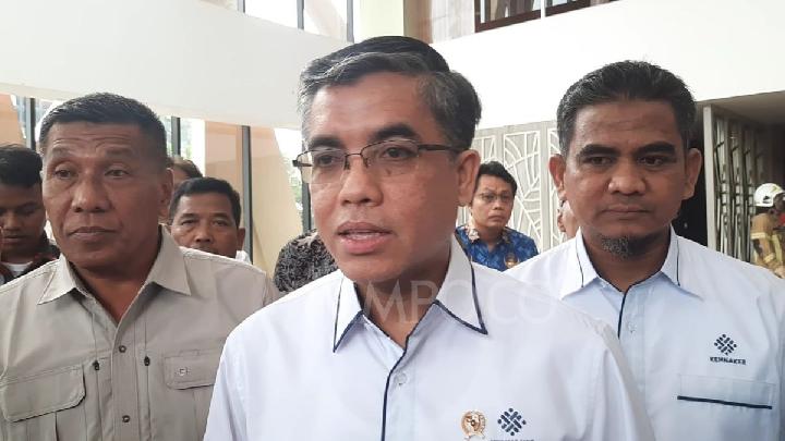 Yassierli Ajak Tenaga Kesehatan Laporkan THR Dicurangi ke Posko Kemenaker