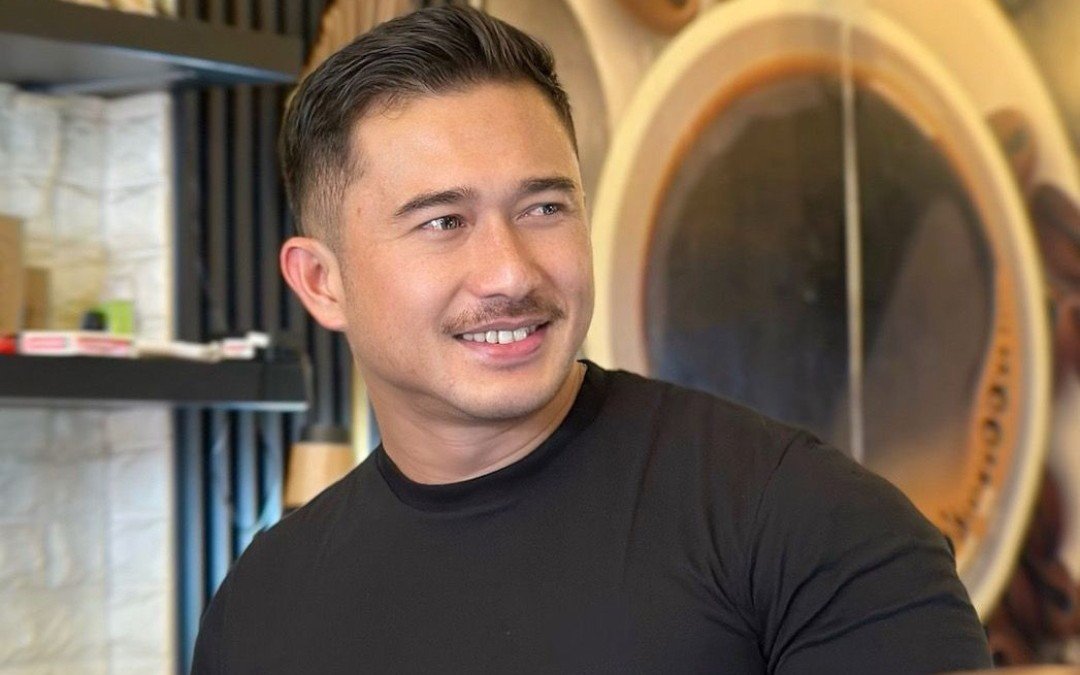 Perjalanan Karir Riqi Eno: Menimba Ilmu Akting dari Sang Maestro, Pretty Asmara