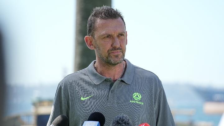 Sebelum Pertandingan Australia vs Indonesia, Pelatih Tony Popovic Ungkap Kekhawatiran Soal Lapangan Stadion Allianz