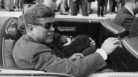 Trump Lepas Kontrol: Rilis Dokumen Penuh Soal Pembunuhan JFK Trump Lepas Kontrol: Rilis Dokumen Penuh Soal Pembunuhan JFK