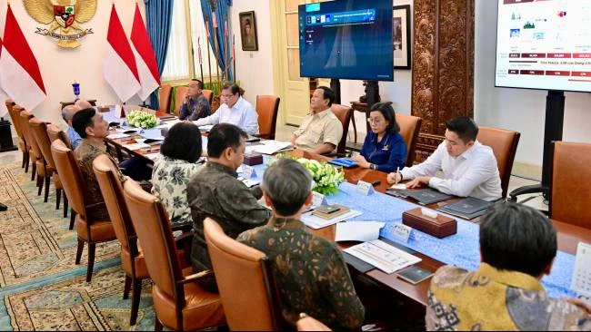Sri Mulyani dan Luhut Dipanggil ke Istana, Prabowo Perintahkan Regulasi Baru untuk Penguatan Ekonomi