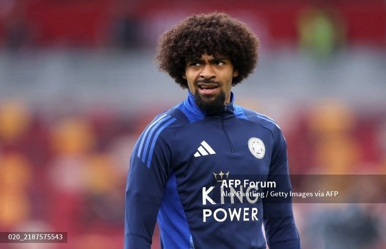 Bintang Liga Inggris Diterima Sebagai Pahlawan Sebelum Debutnya di Tim Peringkat 185 Dunia