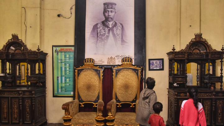 Mengunjungi Tempat Ikonik di Kota kelahiran Nenek Ole Romney: Medan Asli