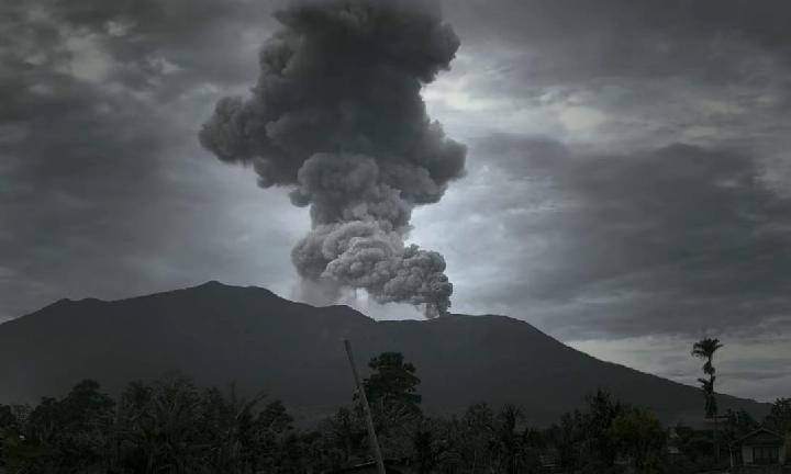 Erupsi Gunung Marapi: Kolom Abu Capai Rekor Tertinggi dalam Sejarah, 1.500 Meter Lebih Tinggi!