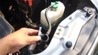 Perhatikan! Inilah Alasan Air Radiator Mobil Anda Bocor Ketika Dipanaskan