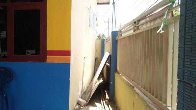 Serangan Tawon di SDN 192 Gresik, Damkar Tanggap Darurat