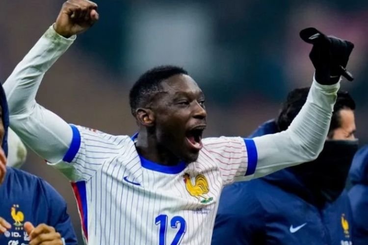 Kolo Muani Tak Masuk Rencana PSG, MU Tertarik Datangkan