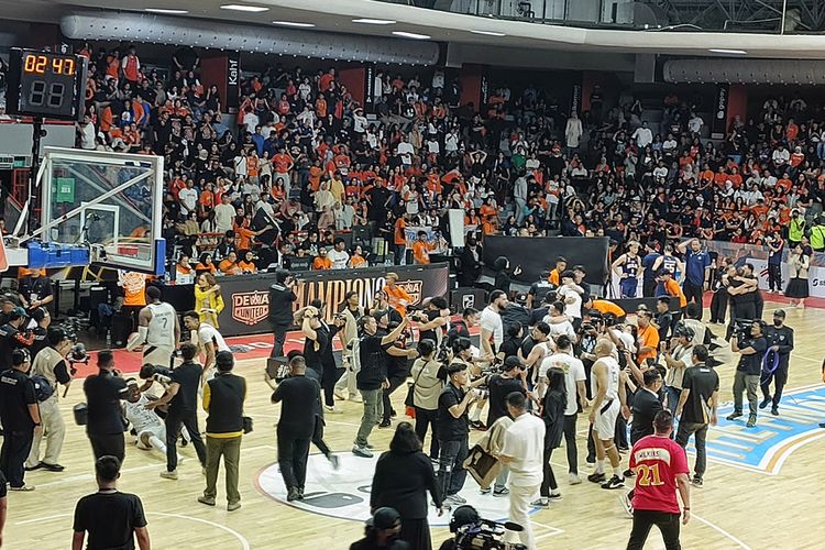 Jordan Adams Cetak 40 Poin, Bawa Dewa United Banten Juara IBL 2025