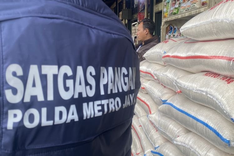 Pasar Induk Cipinang Negatifkan Isu Pengoplosan Beras