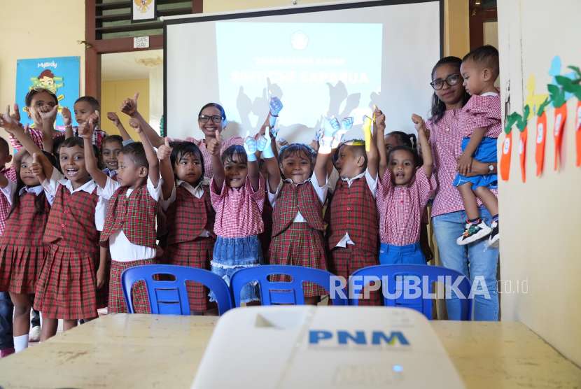 Ribu Anak Nasabah PNM Mekaar Dapat Sekolah Lebih Tinggi Berkat Beasiswa PNM