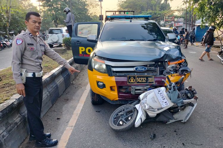 Banteng Motor vs Mobil Polisi, Pelajar Banjarbaru Tewas 100 Meter dari Rumah