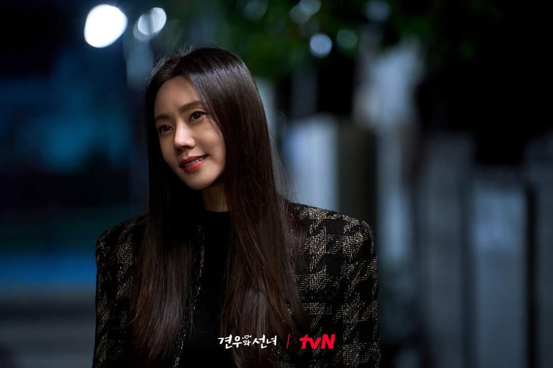 3 Teori Menggemparkan Soal Kupu-kupu di Akhir Head Over Heels