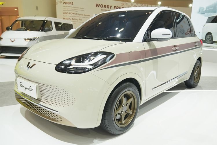 Wuling Jelaskan Penurunan Harga Mobil Listrik