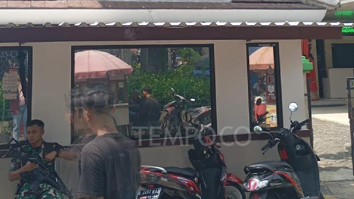 Kenali Pasukan Baret Hijau dan Ungu yang Jaga Rumah Jampidsus Febrie Adriansyah