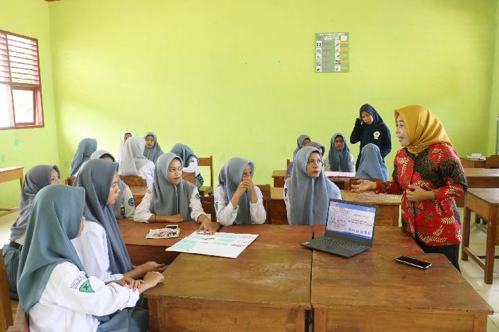 JPPI Kritik Program Kado Presiden untuk Guru: Itu Hak, Bukan Hadiah