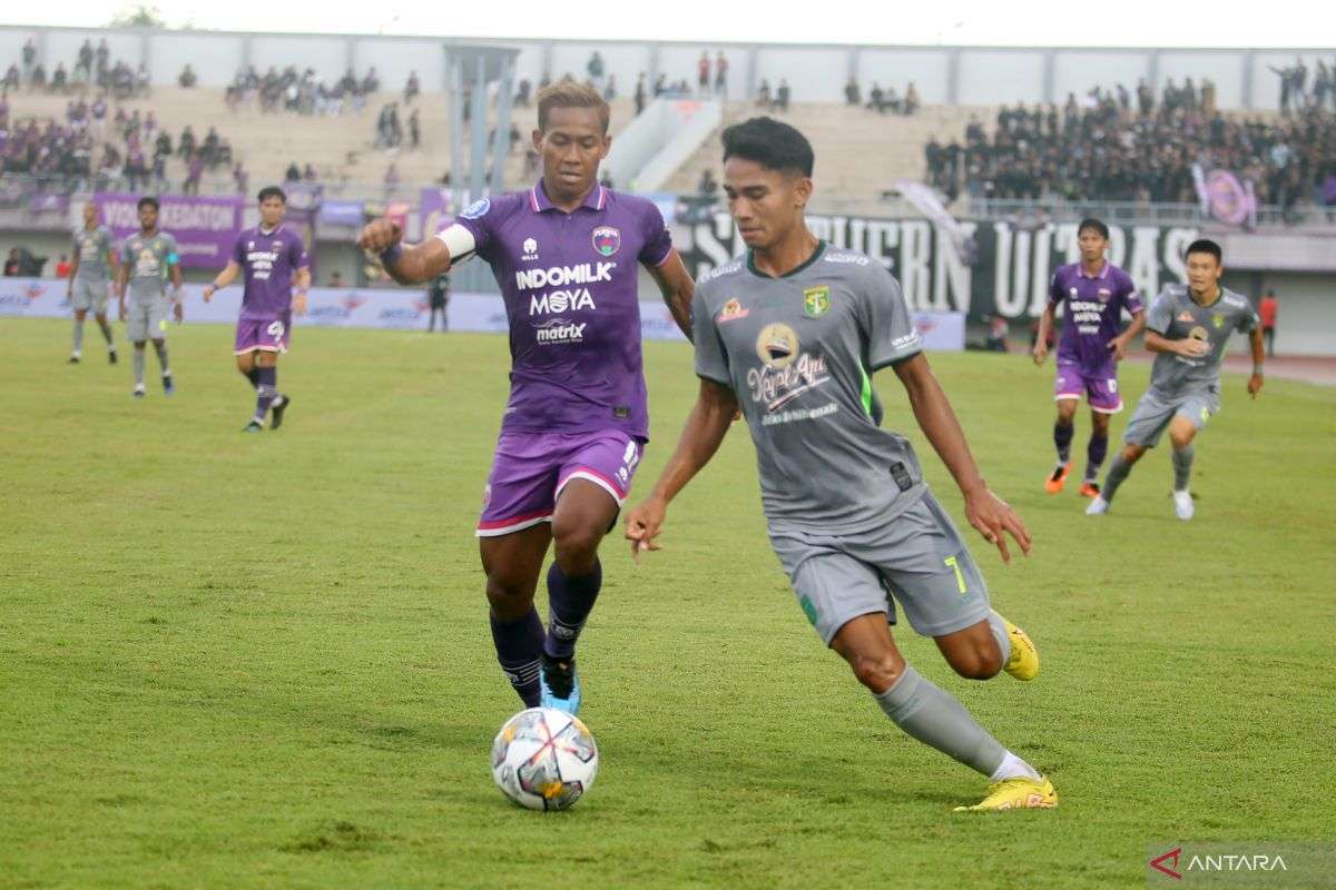 Persita Tangerang Incar Kemenangan Pertama Saat Hadapi Persebaya Surabaya