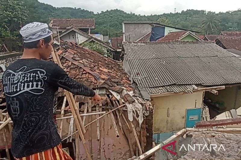 Dua Warga Tewas Tertimpa Runtuhan Tembok Saat Demolisi Rumah di Sukmajaya Cilegon