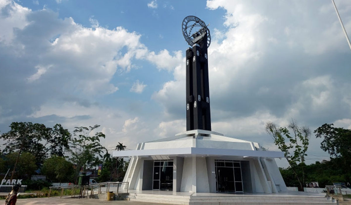 Menjelajahi Garis Imajiner Bumi: Pesona Tugu Khatulistiwa Di Pontianak