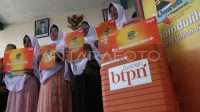 Kekompakan Ibu-ibu Cilongok Raih Umrah Gratis dari BTPN Syariah