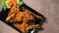 Ayam Goreng: Kelezatan Universal Dengan Sentuhan Lokal Ayam Goreng: Kelezatan Universal Dengan Sentuhan Lokal