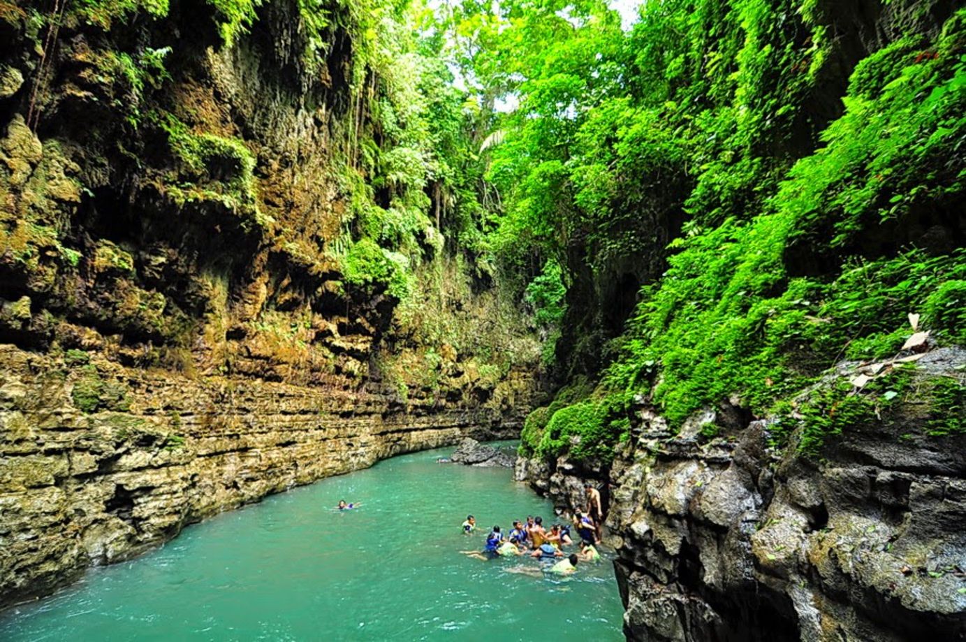 Green Canyon (Cukang Taneuh): Surga Tersembunyi Di Jantung Jawa Barat