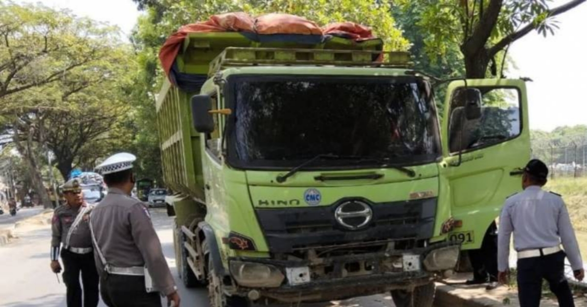 Kapolresta Tangerang Pantau Truk Tanah, Cegah Pelanggaran Jam Operasional