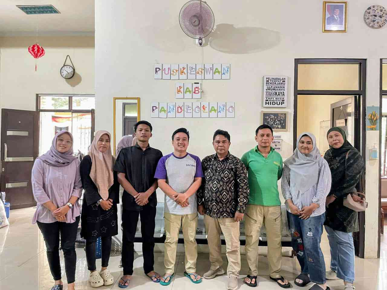 B-Vet Subang Turun Gunung: Dua Minggu Menjaga Kesehatan Hewan di Pandeglang