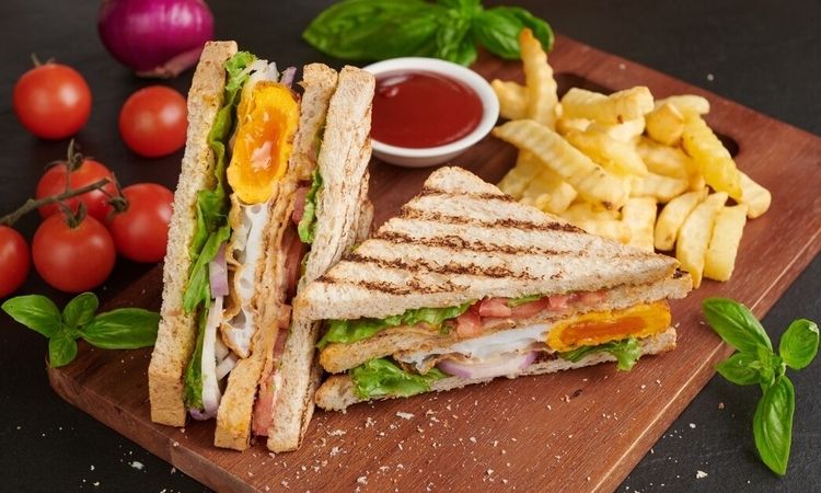 Kuliner Dekat Stasiun Delanggu: Soto Legendaris hingga Café Hits