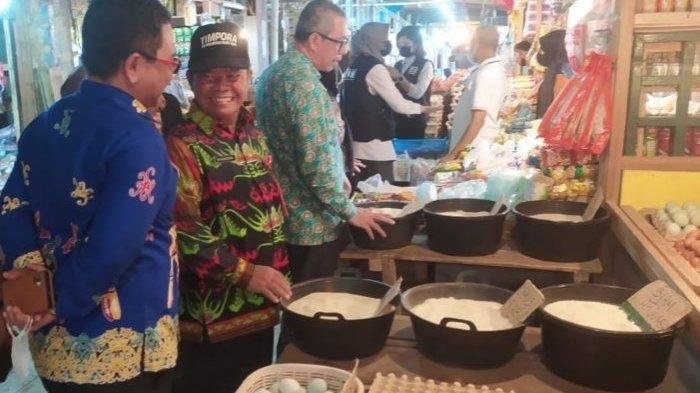 Gubernur Banten Pantau Pasar Ciruas Jelang Nataru, Pastikan Stok dan Harga Pangan Lancar