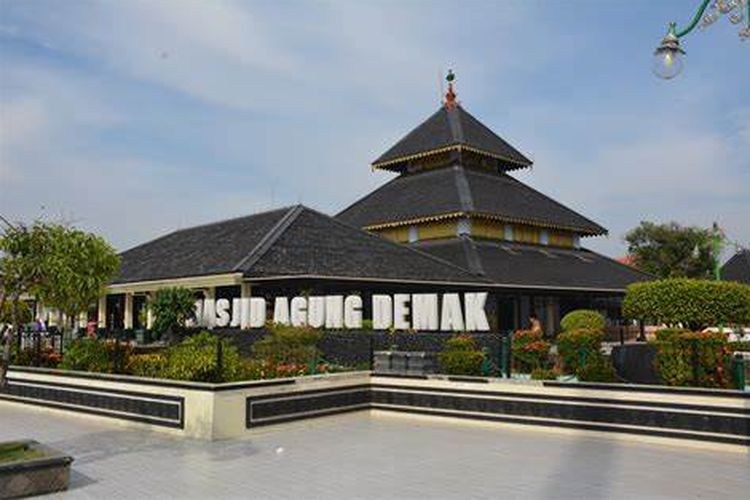 Masjid Agung Demak: Jantung Sejarah Islam di Tanah Jawa