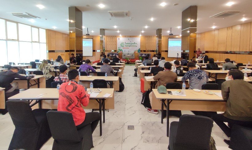 Enam Teknologi Informasi Senior Kalsel Ikuti Pelatihan Nasional dan UKT di Tangerang
