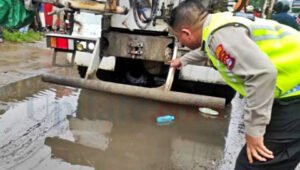 Hindari Lubang, Siswi SMA Tangerang Tewas Tertimpa Truk