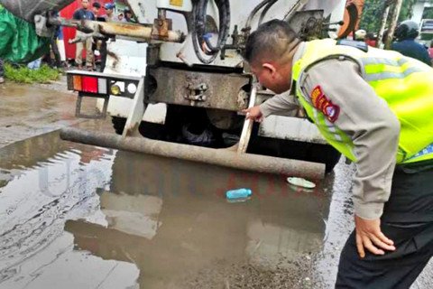 Hindari Lubang, Siswi SMA Tangerang Tewas Tertimpa Truk