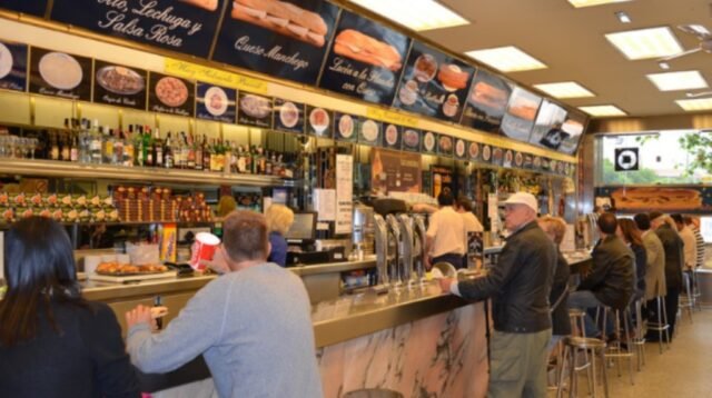 Bangkit dari Makanan Cepat Saji, Top Noodle Kembali Tampil di Tunjungan Plaza Surabaya