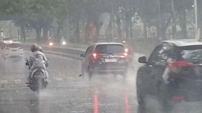 Prakiraan Cuaca Tangsel, Tangerang, dan Kota Tangerang 22 Maret 2026: Hujan Ringan Di Beberapa Wilayah