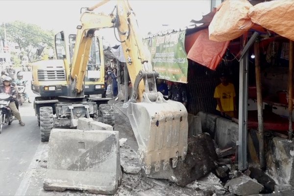 Menjelang Lebaran, Pemkot Tangerang Lakukan Penertiban Pasar Liar