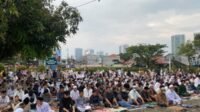 Gema Takbir di Masjid Al-Azhar: Ribuan Warga Tangerang Rayakan Kemenangan dengan Bedug